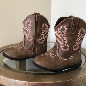 Cowgirl boots size 9